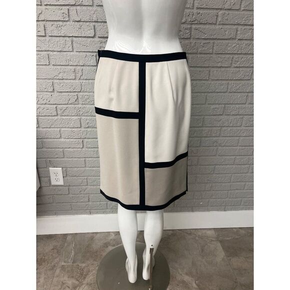 Sandra Petite Women Color Block Skirt Suit Size 4P Jacket / 8P Skirt - Picture 4 of 12